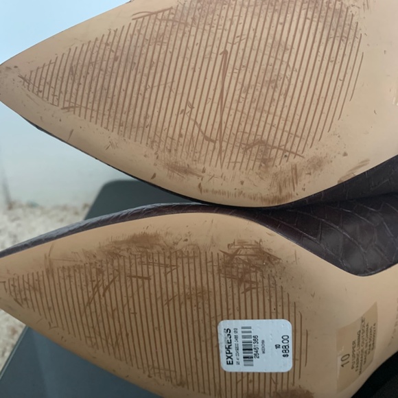 Express Croc Booties - Picture 7 of 9